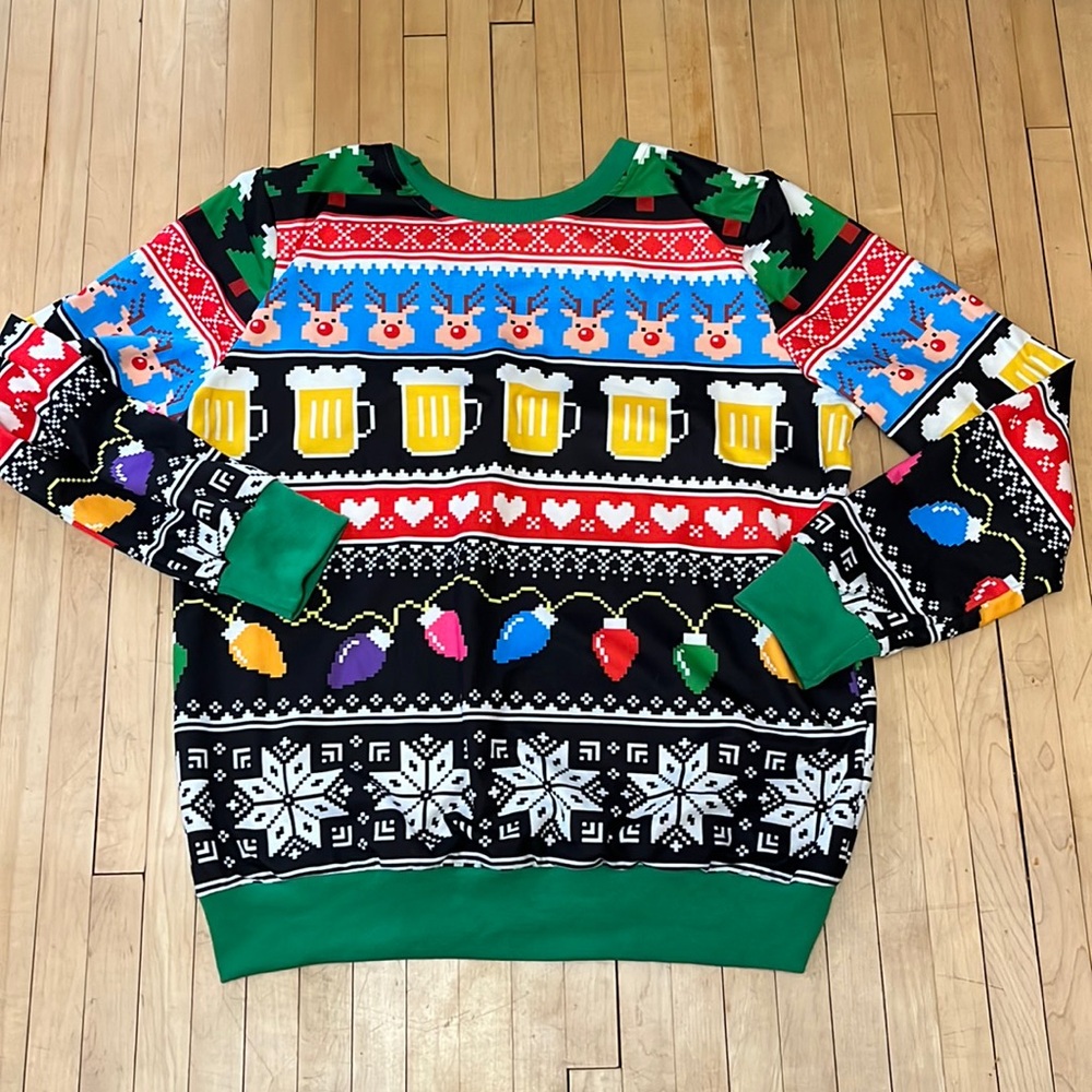 Men’s Xmas graphic long-sleeve shirt, EUC Approx size large * see note